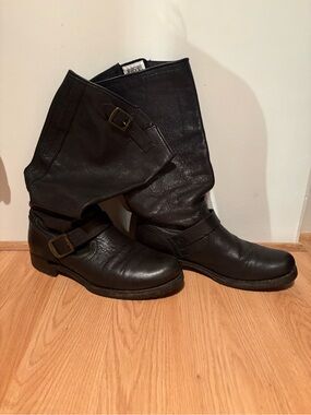 Vintage Frye: harness style engineer boots